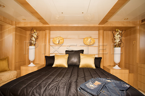 Elegance 73 'That's Glamour'