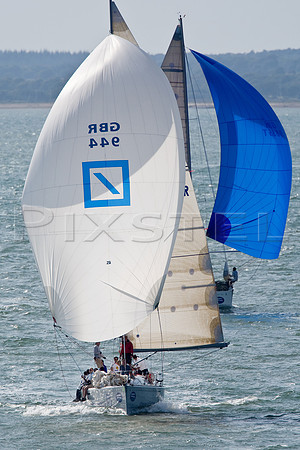 First 40.7  'Deutsche Bank'