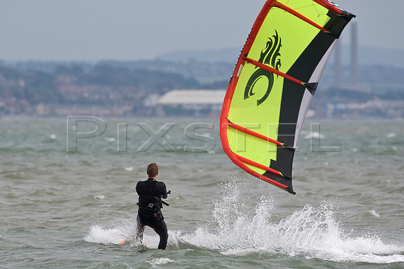 Kitesurfer