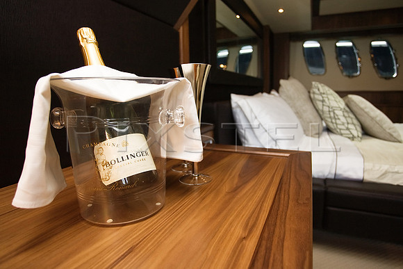 Sunseeker 86 Yacht