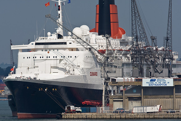 Queen Elizabeth 2