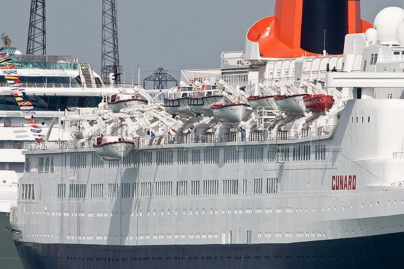 Queen Elizabeth 2