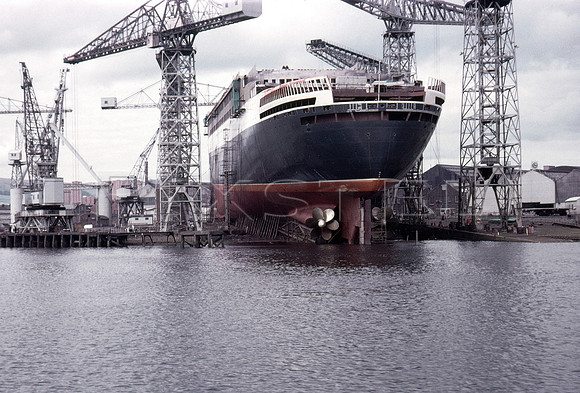 Queen Elizabeth 2