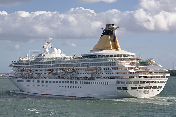 Cruise Liner Artemis