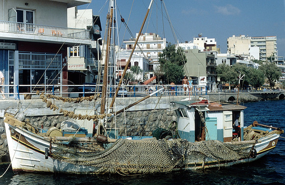 Sponge Fishing Boat