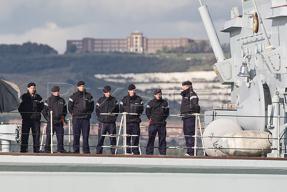 Crew of HMS Cattistock