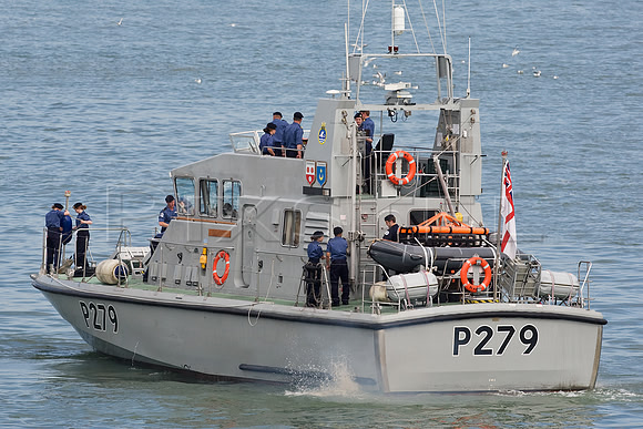 HMS Blazer P279