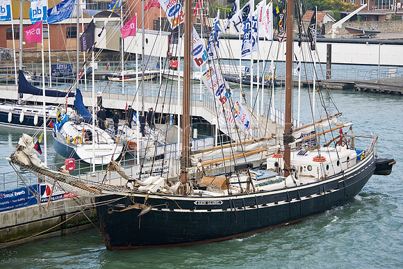 Queen Galadriel in Cowes