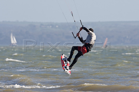 Kite surfing, Lee-on-Solent