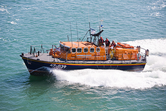 Calshot Lifeboat at Speed