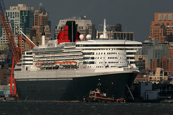 Queen Mary 2 in New York