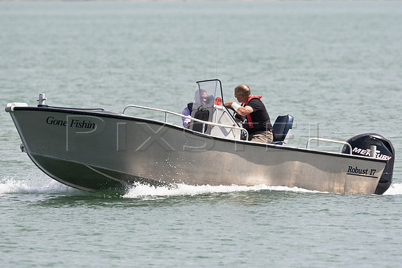 Robust 17 'Gone Fishin'