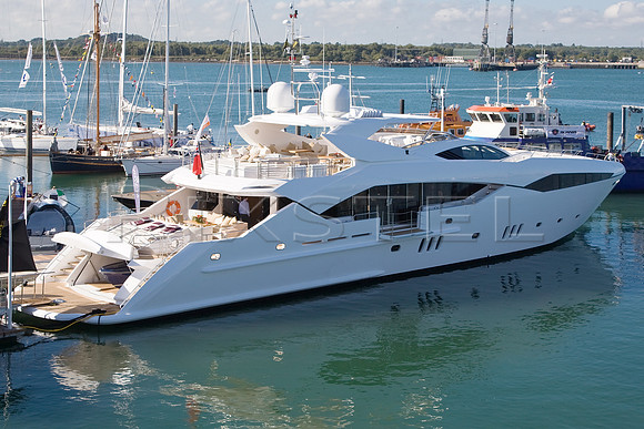Sunseeker Predator 130