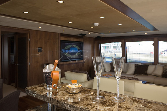 Sunseeker 40M Bar