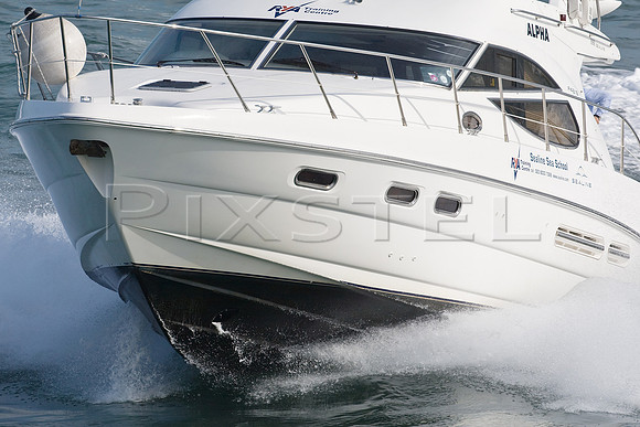 Sealine F42/5 'Alpha'