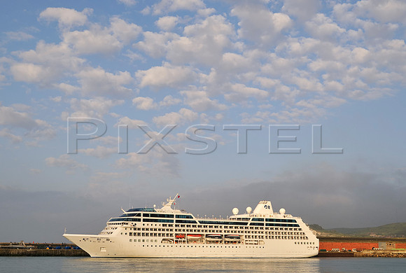 Tahitian Princess, Dover