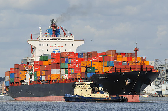 Bavaria Express boxship