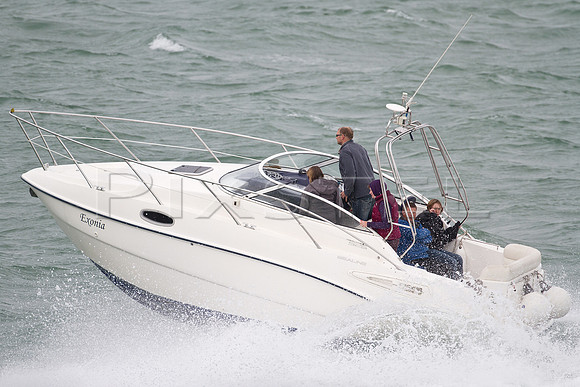 Sealine S25 'Exonia'