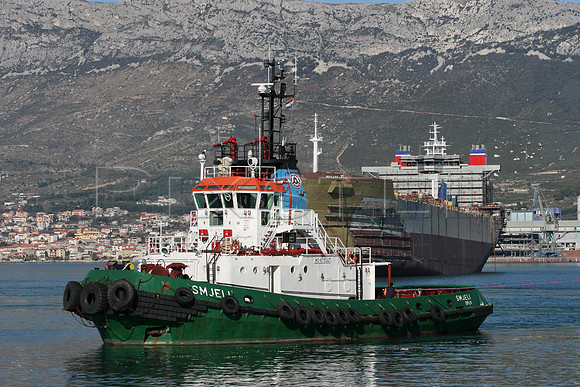 Tugboat 'Smjeli'