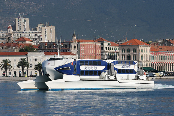 Catamaran Adriatic Jet