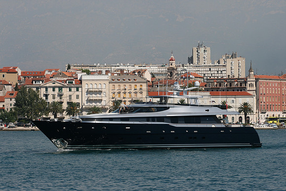 Yacht Ad Lib