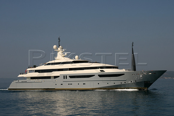 Superyacht Azteca