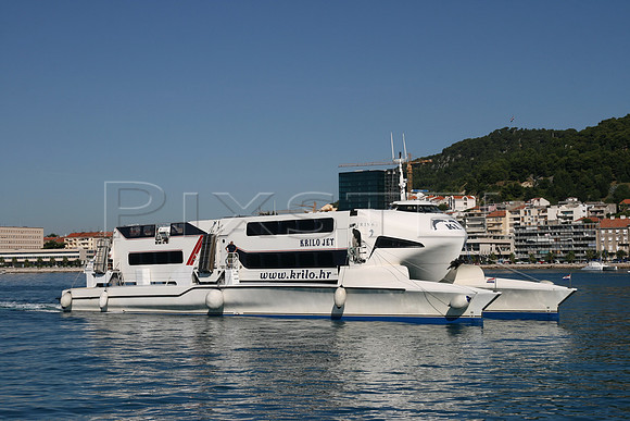 Catamaran Krilo Jet