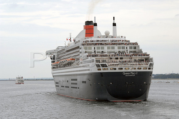 Queen Mary 2 on Her Way