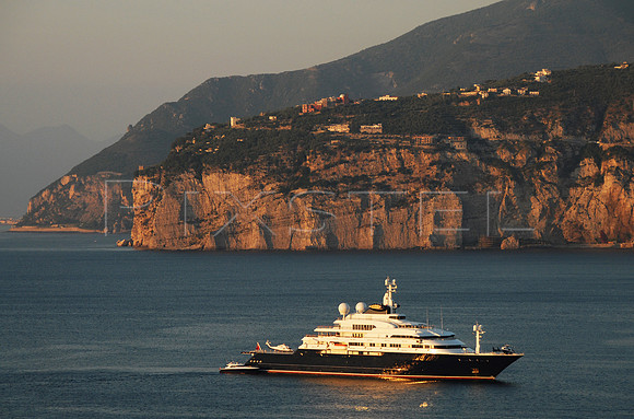 Yacht Octopus