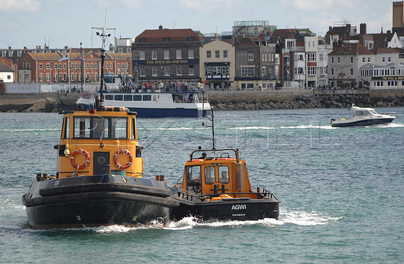 Tug 'SD Kitty' with AGWI