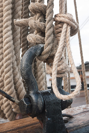 Ropes and Shackle