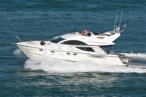 Fairline Phantom at Speed