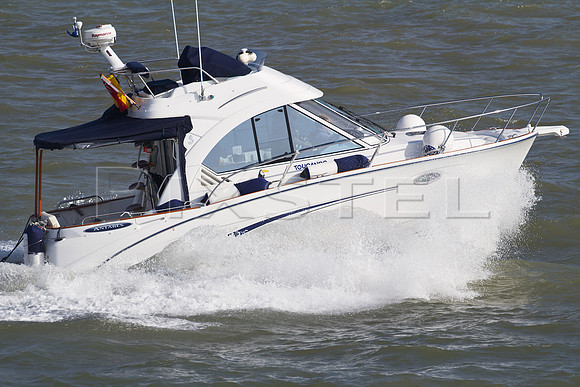 Beneteau Antares Toucando
