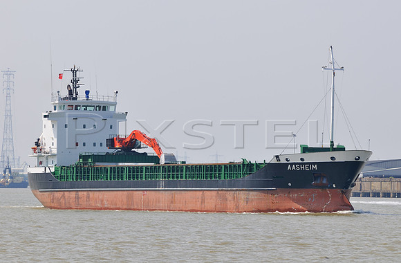Aasheim Passing Gravesend
