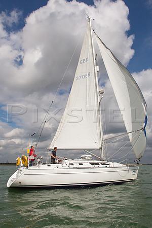 Sun Fast 37 'One Life'