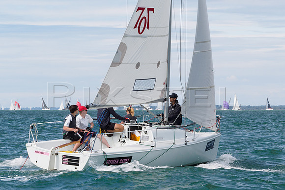 Hunter 707 'Officer Cadet'