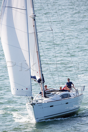 Oceanis 40 'Madeline'